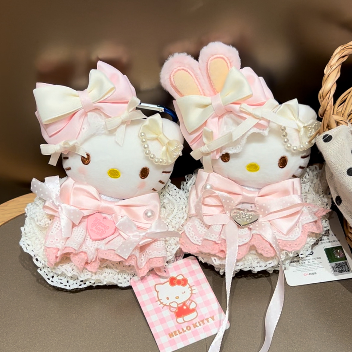 Car Accessories Japan - Sanrio Hello Kitty roze Lolita-jurk met
